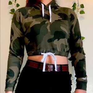 Cropped sweatshirt